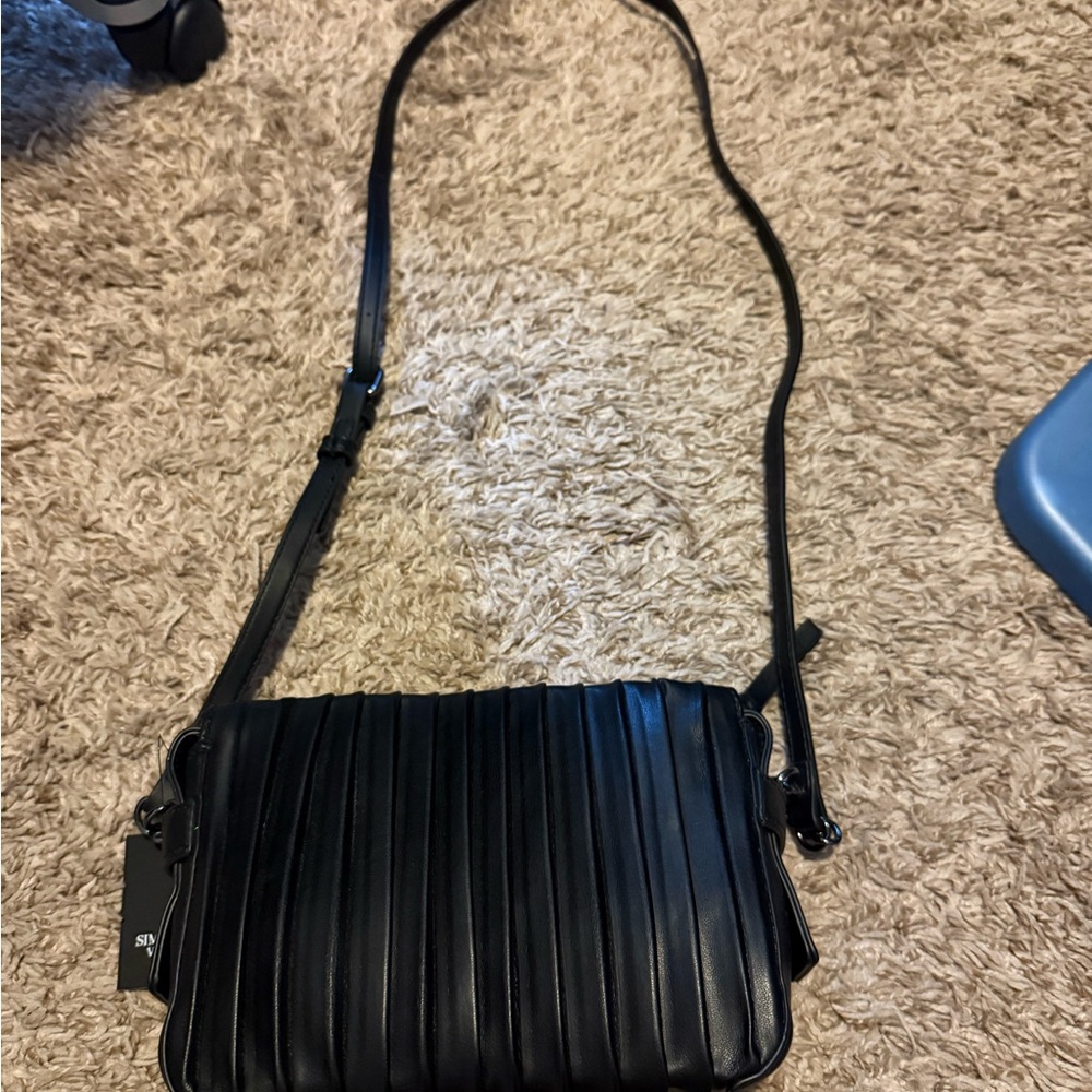 Elegant Black Vera Wang Shoulder Bag